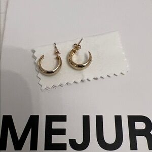 Mejuri Dome Hoops